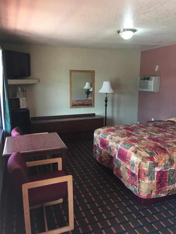 Best Value Inn Motel Sandusky Marianna Exterior foto